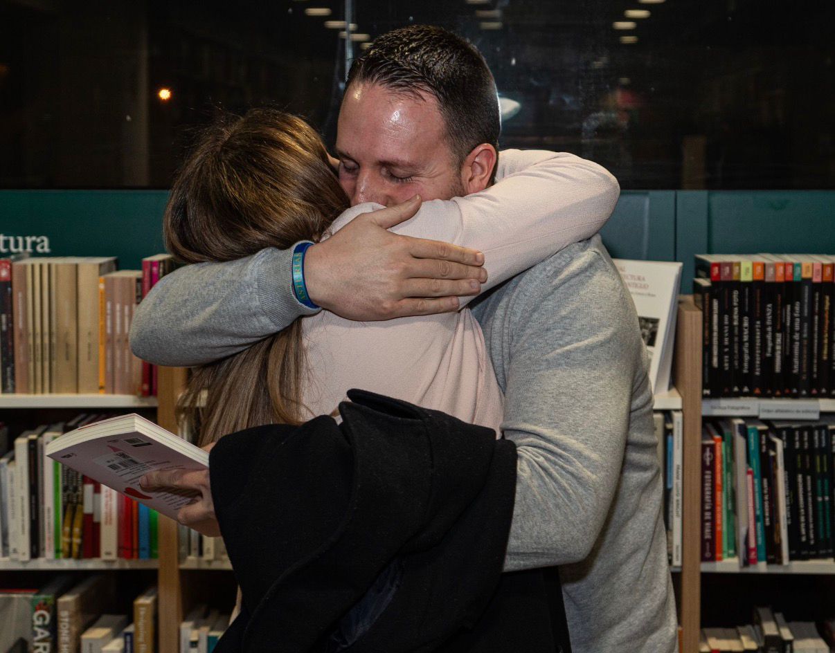 Abrazo en consulta